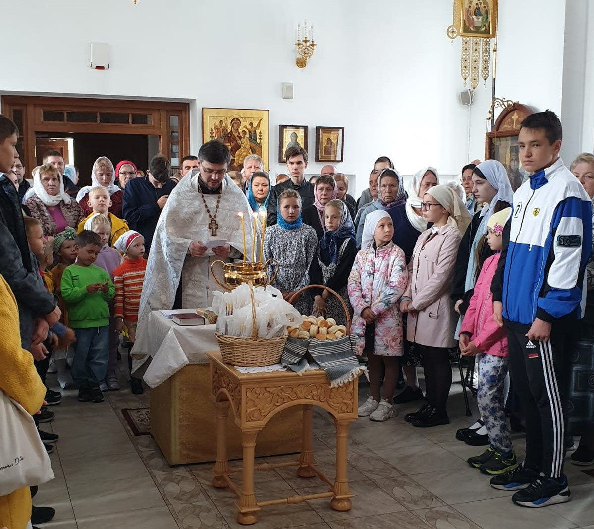 СОВЕРШЕН МОЛЕБЕН ПЕРЕД НАЧАЛОМ УЧЕБНОГО ГОДА