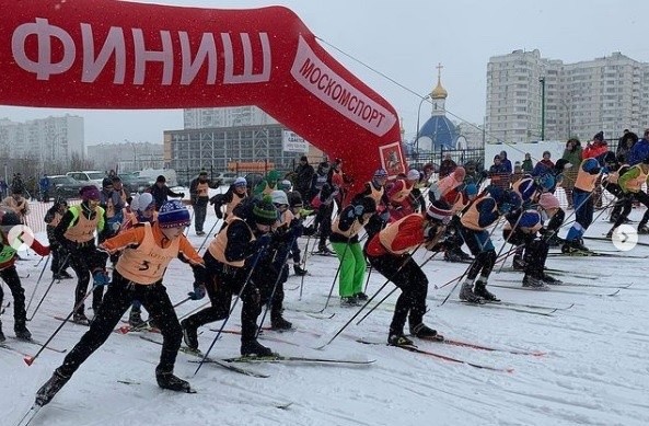 ОБЪЯВЛЯЕТСЯ НАБОР ДЕТЕЙ 15,14 ГОДОВ РОЖДЕНИЯ В БЕСПЛАТНУЮ ЛЫЖНУЮ СЕКЦИЮ НА НОВЫЙ 2024 ГОДУ 